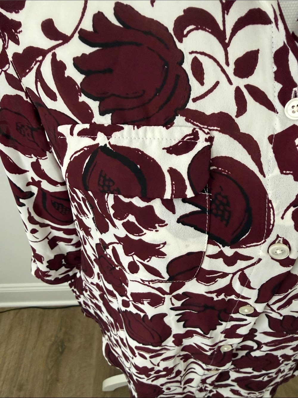 LOFT Women’s Burgundy Floral Button-Up Blouse, Size XS - Picture 2 of 9